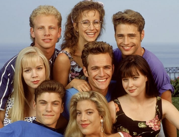 Αγνώριστη ηθοποιός του Beverly Hills από τις αισθητικές επεμβάσεις