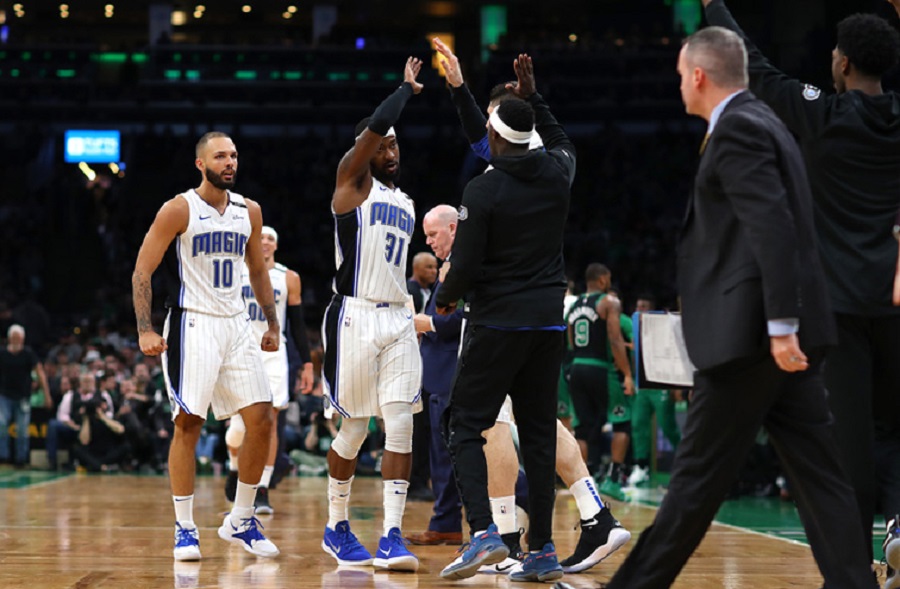 «Άλωσαν» τη Βοστώνη οι Μάτζικ, σαρωτικοί Γουόριορς και Ρόκετς