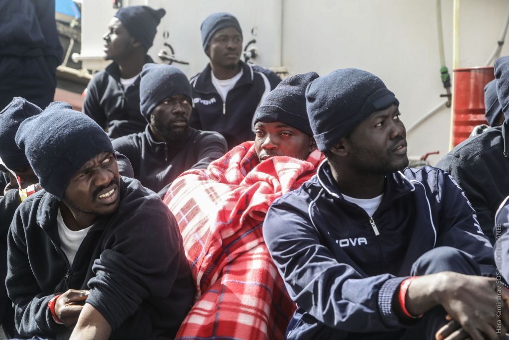 Διάσωση 46 προσφύγων κοντά στη Χίο