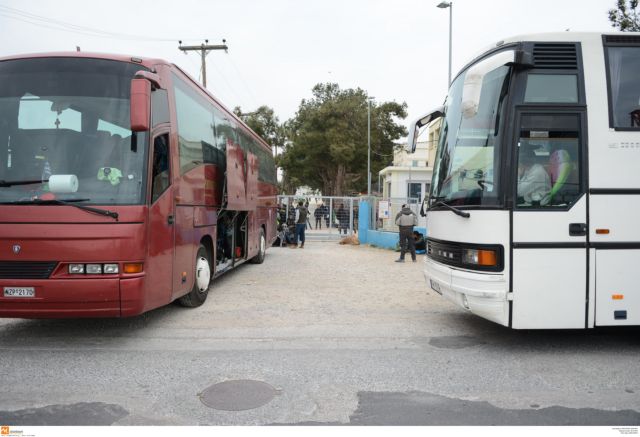 Διαβατά: Αναχώρησαν με λεωφορεία οι περισσότεροι πρόσφυγες