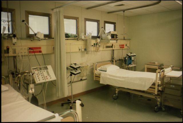 Ήταν σε κώμα 27 χρόνια και ξύπνησε όταν άκουσε τον γιο της να τσακώνεται