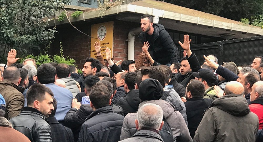 Τουρκία: Επεσε ξύλο σε εκλογικό κέντρο στην Κωνσταντινούπολη