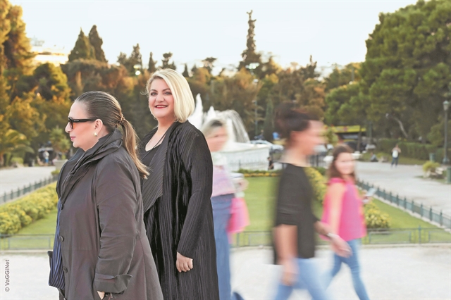 «Χάθηκε η συνθήκη συνθέτης, στιχουργός, ερμηνευτής»