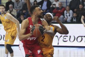 Ολυμπιακός : Πενθεί ο Γκος, χάνει τον ΠΑΟΚ