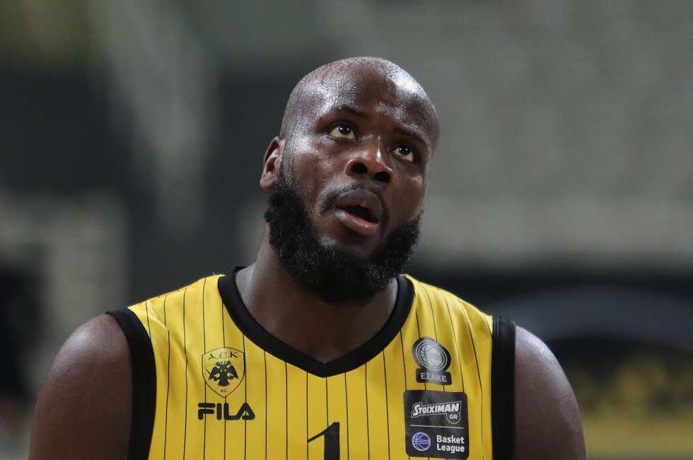 Τζέιμς: Να είστε καλοί φίλαθλοι και να μας υποστηρίζετε