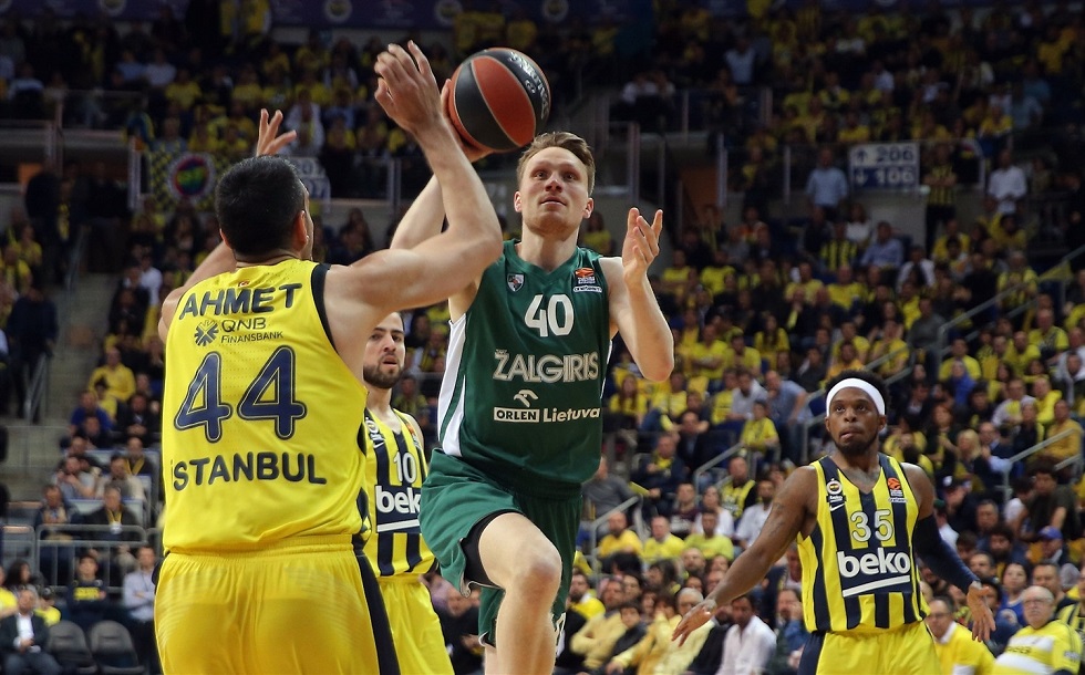 Εκκωφαντικό μπρέικ η Ζαλγκίρις, πρίγκιπας στην Πόλη ο Σάρας