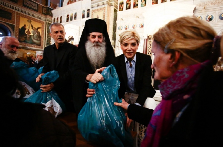 Συνεχώς δίπλα στην Ιερά Μητρόπολη Πειραιώς ο Ολυμπιακός