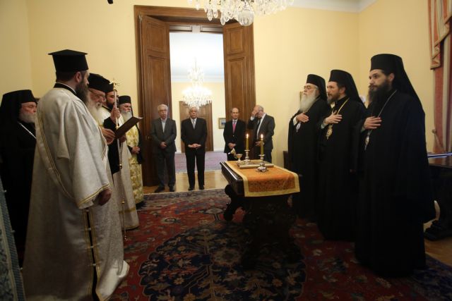 Ενθρονίστηκε ο νέος μητροπολίτης Γλυφάδας Αντώνιος