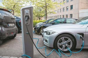 Οι «πυλώνες» που ανεβάζουν τα βολτ