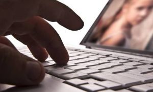 Αφησαν ελεύθερο 22χρονο επίδοξο παιδεραστή και επιστρέφει σπίτι του