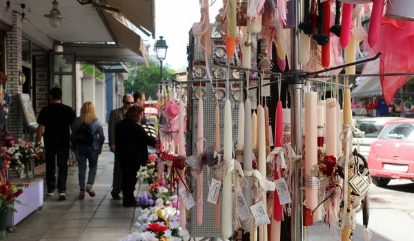 Πασχαλινό ωράριο: Τι ώρα ανοίγουν και τι ώρα κλείνουν τα καταστήματα