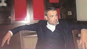 Σφίγγει ο κλοιός στο   Μέγαρο Μαξίμου