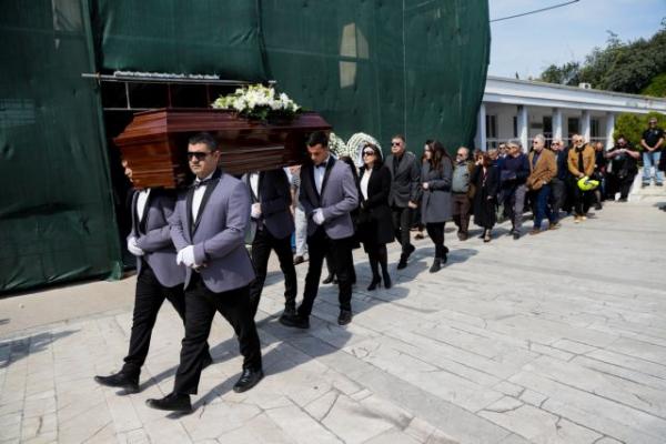 Κηδεία Λυριτζή: Συγκινητικοί επικήδειοι