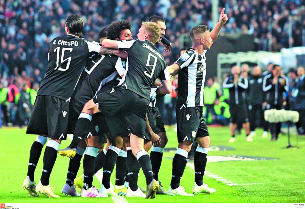 Eνας τίτλος διανθισμένος με ρεκόρ