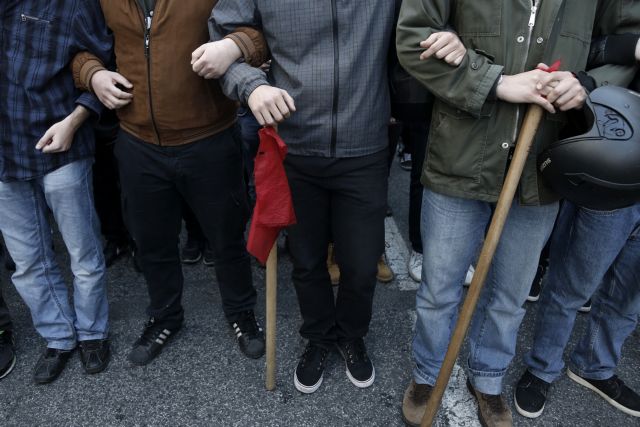 Εκλογές 2019: «Τάγμα Εφόδου» της Χρυσής Αυγής επιτέθηκε σε μέλη της ΑΝΤΑΡΣΥΑ