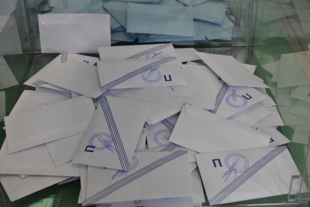 Ελλειψη ψηφοδελτίων του από εκλογικά κέντρα καταγγέλλει το ΚΙΝΑΛ