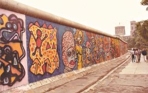 Το Τείχος «απ’ έξω»