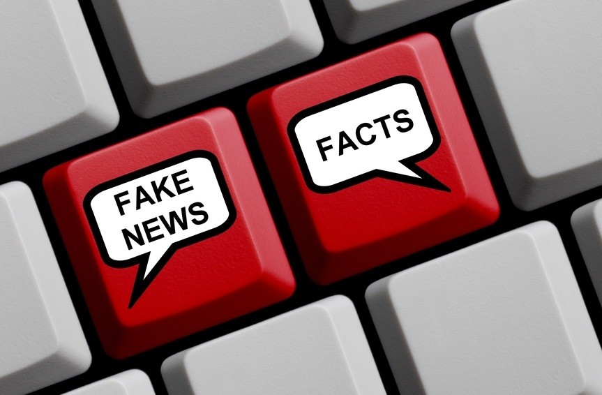 Γιατί η κυβέρνηση δεν θέλει να ελέγχονται τα fake news του διαδικτύου