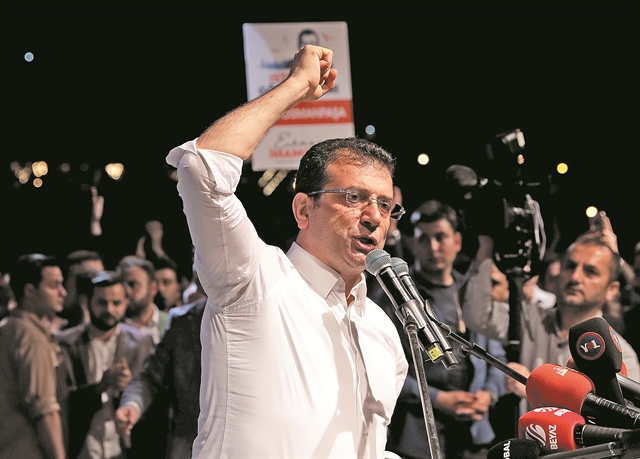 «Η δημοκρατία μας δέχθηκε ένα ισχυρό πλήγμα»