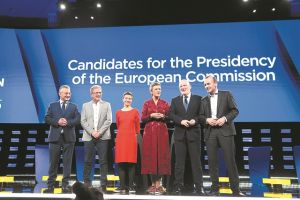 «Ξιφομαχία» για μετανάστες και ανεργία των νέων