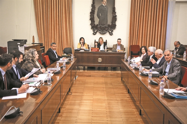 Αρον άρον κάλυψη για τον «Μανόλο»