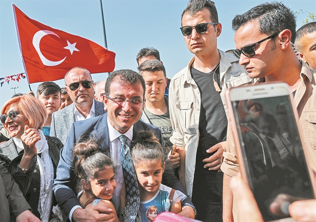 «Ξεκάθαρη δικτατορία» Ερντογάν