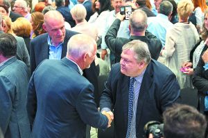 Αγώνας ταχύτητας για τα ψηφοδέλτια