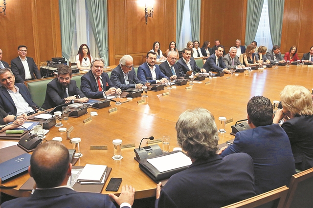 Ο γόρδιος δεσμός καταλήγει στο Προεδρικό