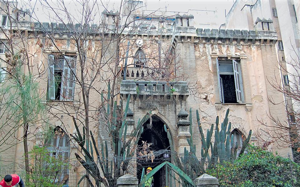 Ο στοιχειωμένος πύργος στην οδό Πατησίων (φωτό)