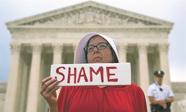 Απαγορεύοντας τις αμβλώσεις στην Αμερική