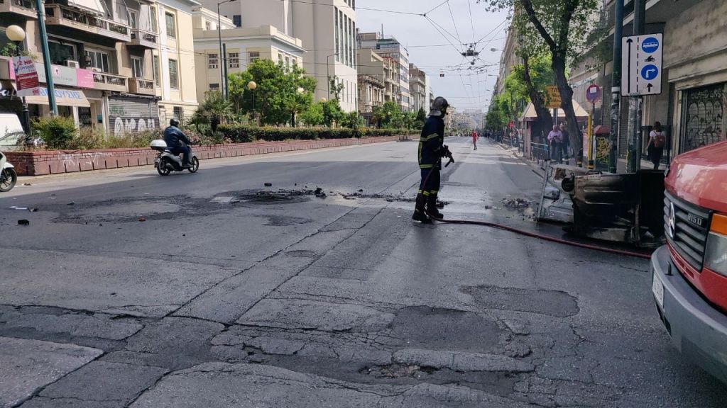 Επεισόδια έξω από την ΑΣΟΕΕ – Κλειστή η Πατησίων