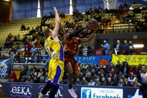 Σώζεται η Κύμη, «καίγονται» Ρέθυμνο – Λαύριο!