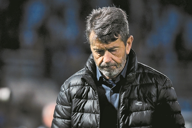 Τέλος εποχής με δάκρυα