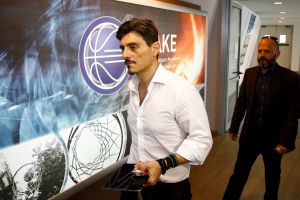 Απομόνωση του Ολυμπιακού «βλέπουν» στον Παναθηναϊκό