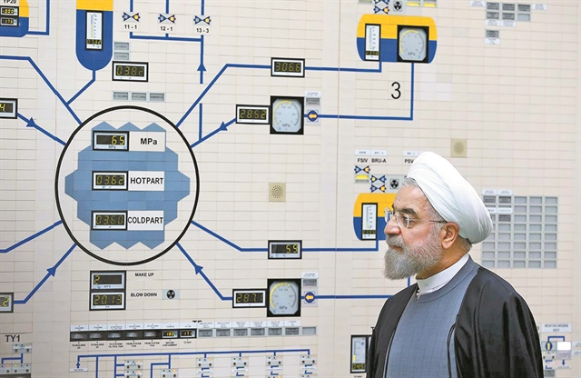 Ουράνιο, γεράκια καιεκκλήσεις για ηρεμία