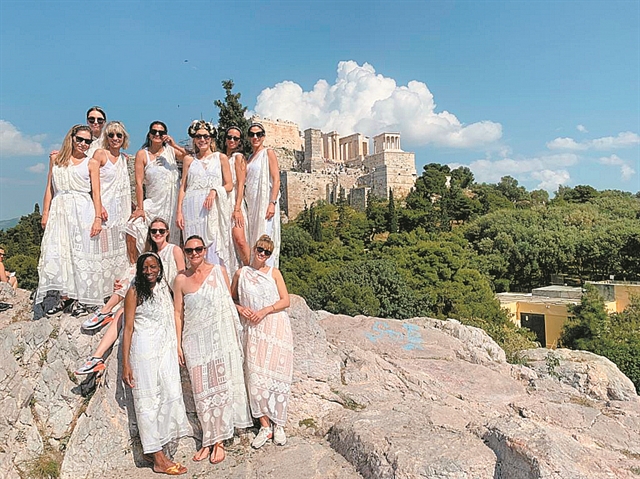 Οι Γερμανίδες που έφαγαν… πόρτα στην Ακρόπολη