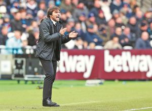 Ο Κόντε έρχεται, ο Ικάρντι φεύγει