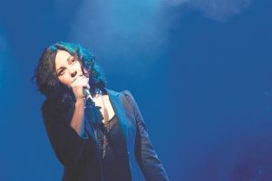 Μπαλάντες με χιούμορ από την Chinawoman