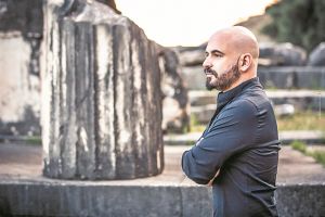 «Ερωτόκριτος», «Ιων», Animasyros στους Δελφούς