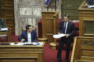Χαλαρές στιγμές για Τσίπρα και Μητσοτάκη