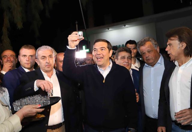 Χανιά: Το δείπνο του Αλέξη Τσίπρα με φίλους στο Ενετικό Λιμάνι