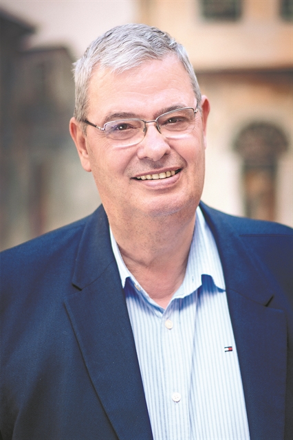 Στόχος, η νίκη από την πρώτη Κυριακή