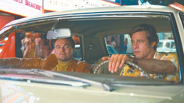 Το Netflix ανεβάζει τα κασέ του Χόλιγουντ