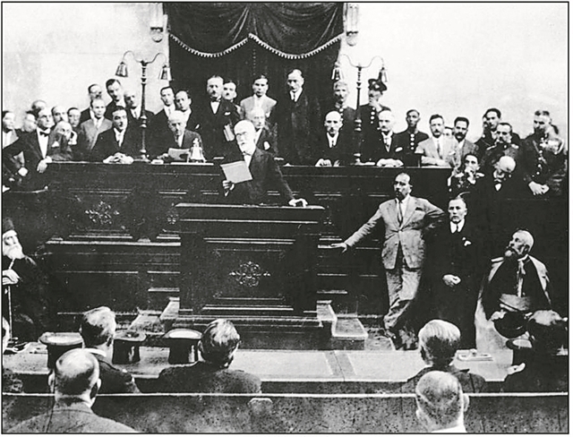 120 χρόνια, 45 αναμετρήσεις, ούτε μία τον Ιούλιο…