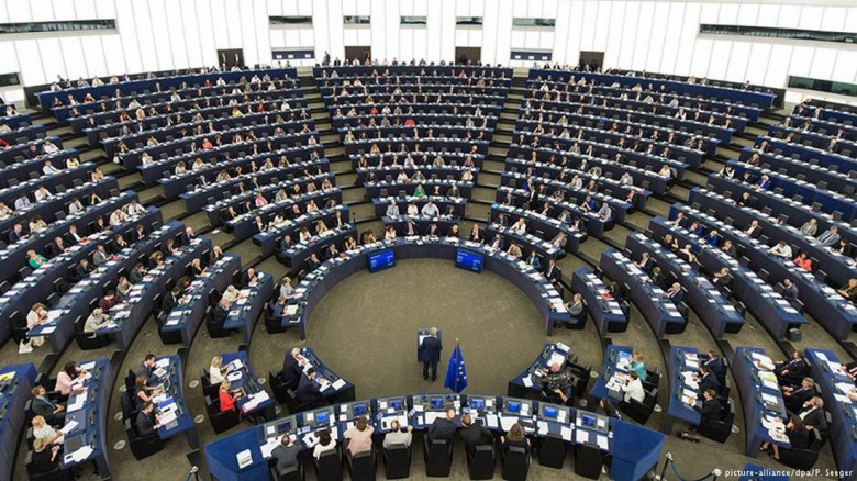 Οι 21 ευρωβουλευτές που εκλέγονται από τα κόμματα (ονόματα)