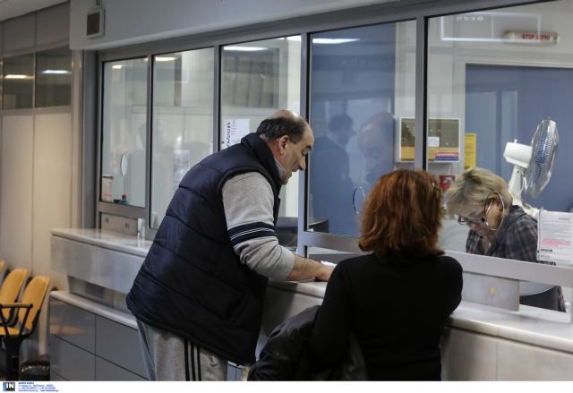 Εφορία: Εκτίναξη του αριθμού των οφειλετών του 500άρικου