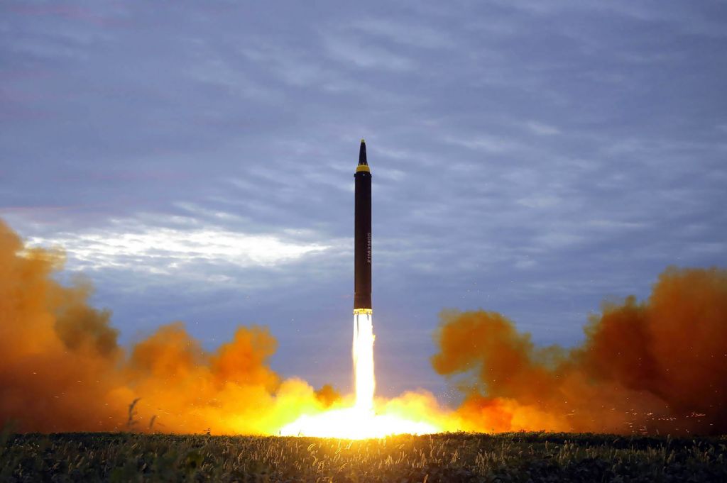 Η Β. Κορέα εκτόξευσε πυραύλους μικρού βεληνεκούς