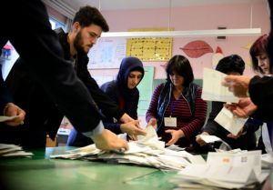 Σκόπια: Προβάδισμα για τον εκλεκτό του Ζάεφ στις προεδρικές εκλογές