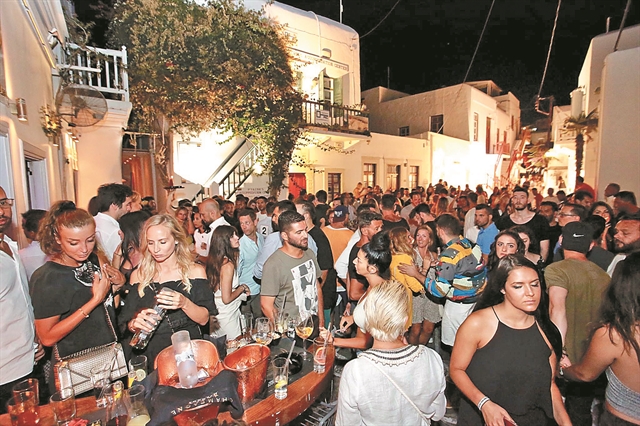 Μύκονος: πίσω απ’ το θαύμα