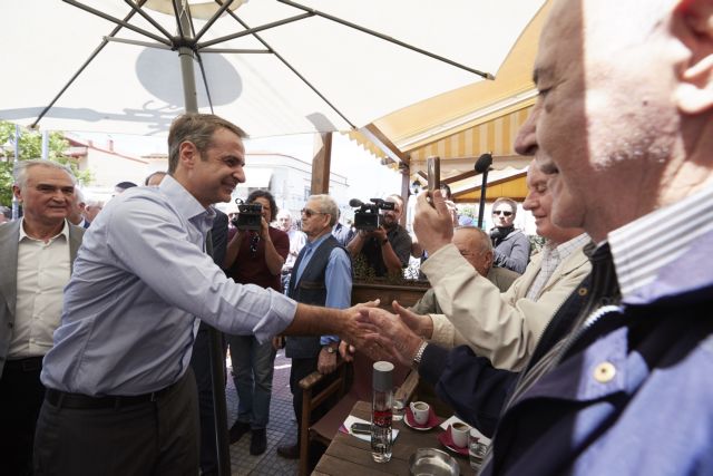 Mitsotakis wraps up campaign, slams Tsipras on Prespa Accord, handouts, security, taxes